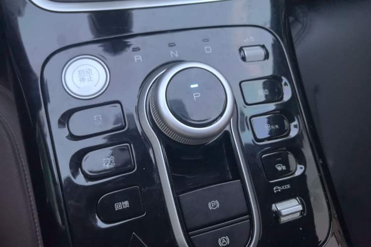 Used BYD Qin PLUS 2023 EV 510KM Travel Edition Audio And AC Panel