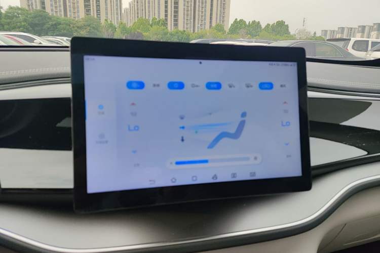 Used BYD Qin PLUS 2023 Champion Edition DM-i 55KM Superior Model Audio And AC Panel