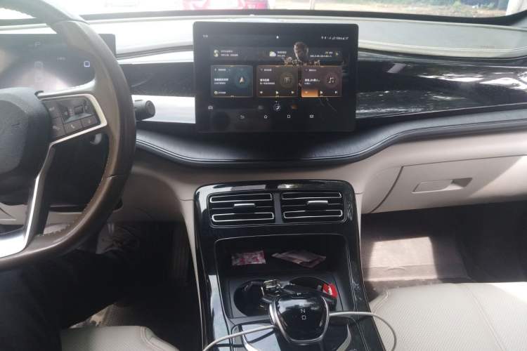 Used BYD Qin PLUS 2023 Champion Edition DM-i 55KM Leading Model Audio And AC Panel