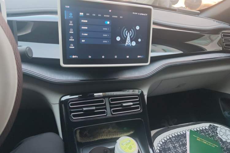Used BYD Qin PLUS 2023 Champion Edition DM-i 55KM Leading Model Audio And AC Panel