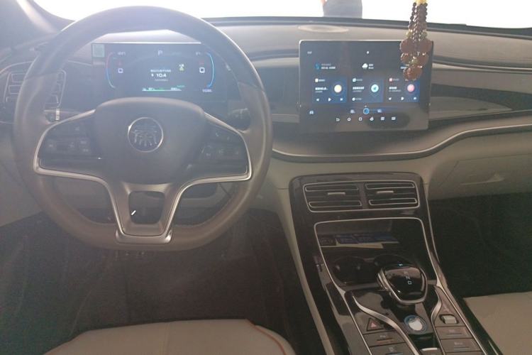 Used BYD Qin PLUS 2023 Champion Edition EV 510KM Leading Model Center Console