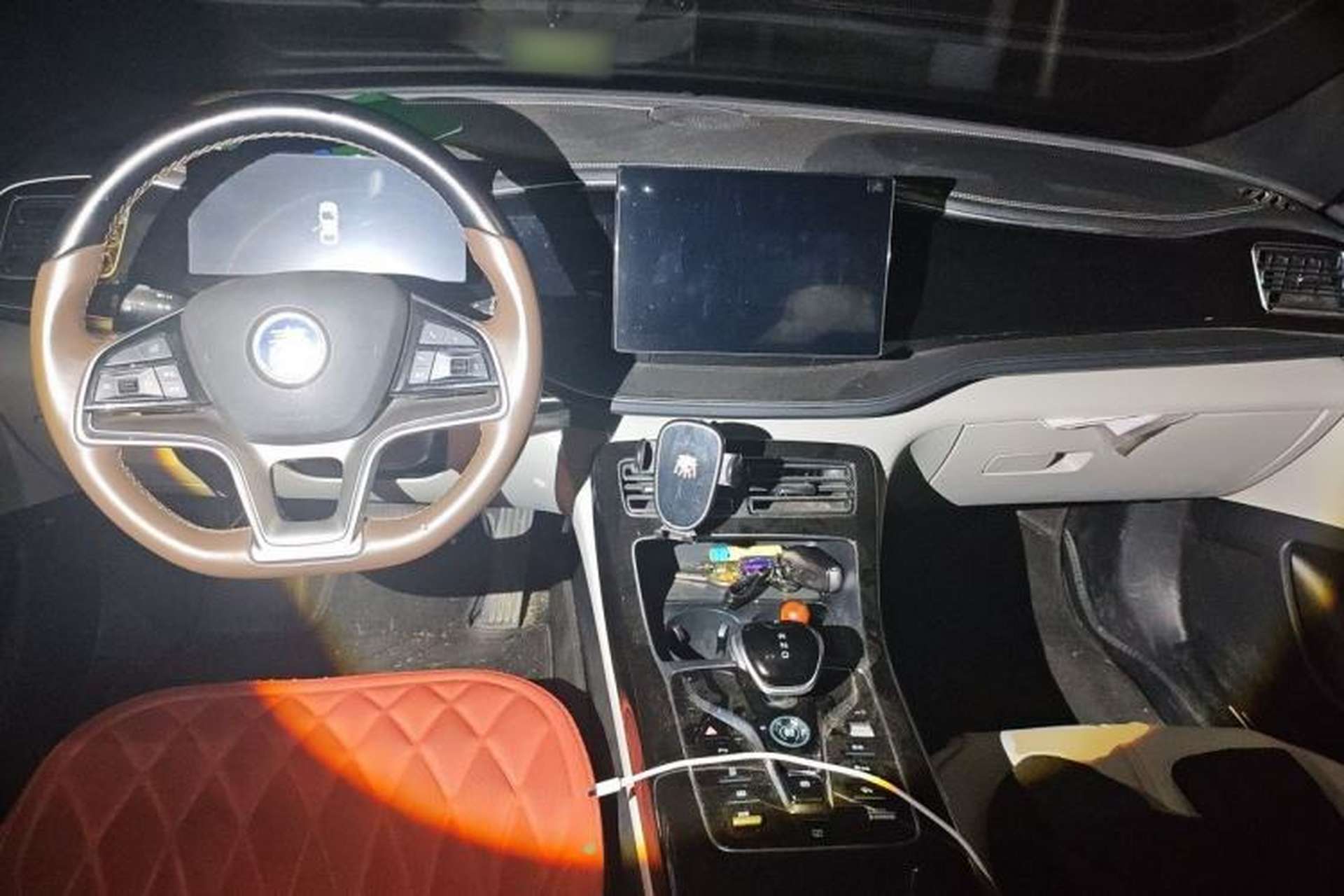 Used BYD Qin PLUS 2023 Champion Edition EV 510KM Leading Model Center Console