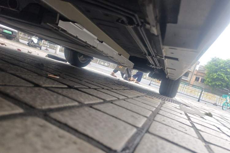 Used BYD Qin PLUS 2023 Champion Edition DM-i 55KM Superior Model Chassis Front Left