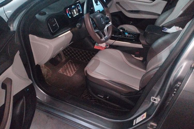 Used BYD Qin PLUS 2023 Champion Edition DM-i 120KM Excellence Model Driver Seat