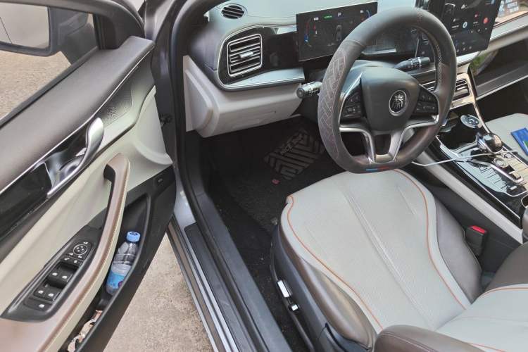 Used BYD Qin PLUS 2023 Champion Edition EV 510KM Excellence Model Driver Seat
