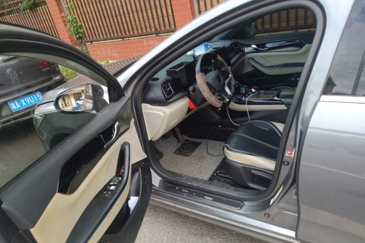 Used BYD Qin PLUS 2023 Champion Edition EV 420KM Leading Model Driver Seat