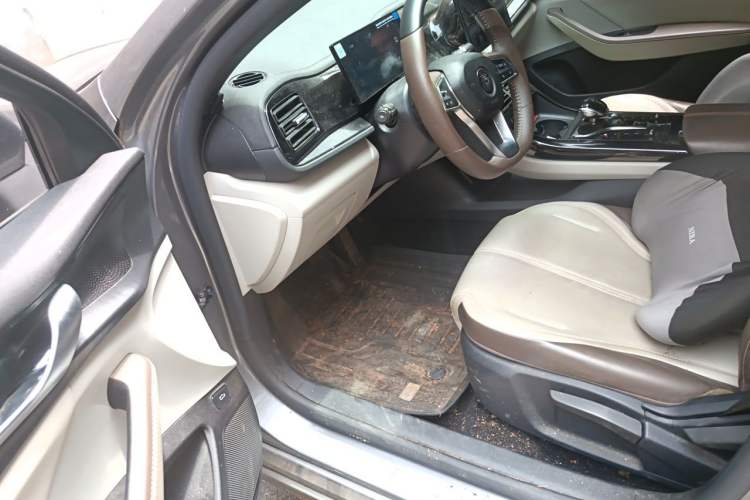 Used BYD Qin PLUS 2023 Champion Edition DM-i 55KM Leading Model Driver Seat