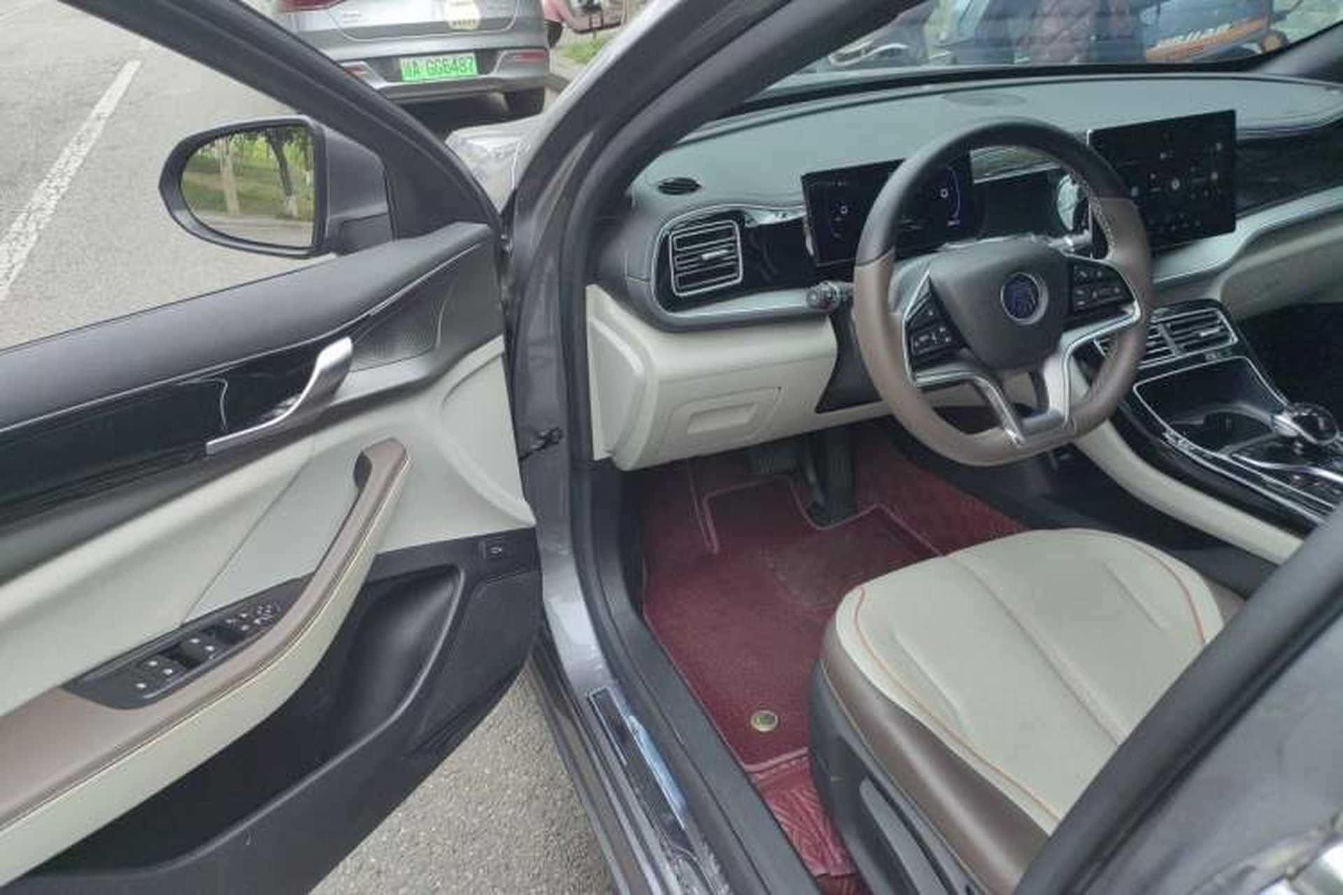 Used BYD Qin PLUS 2023 Champion Edition EV 510KM Leading Model Driver Seat