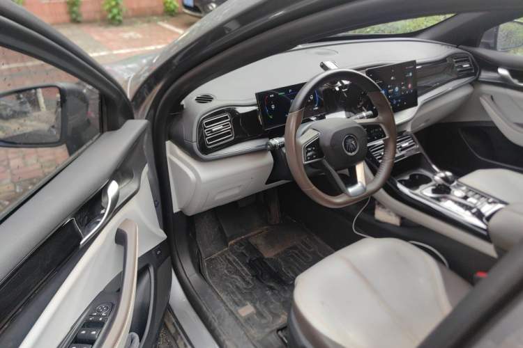 Used BYD Qin PLUS 2023 Champion Edition DM-i 55KM Leading Model Driver Seat