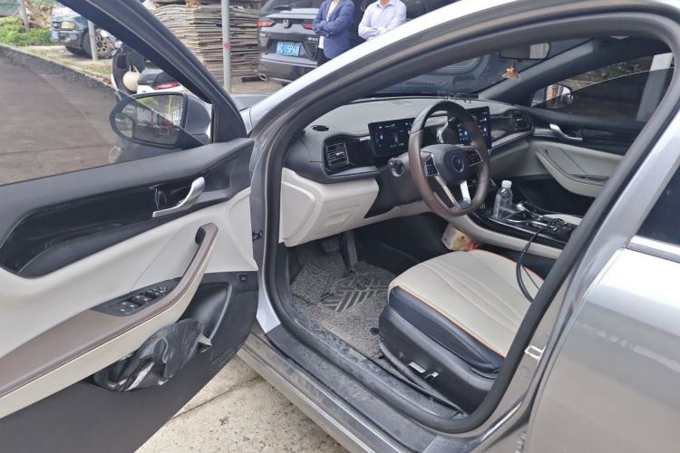 Used BYD Qin PLUS 2023 Champion Edition DM-i 55KM Leading Model Driver Seat