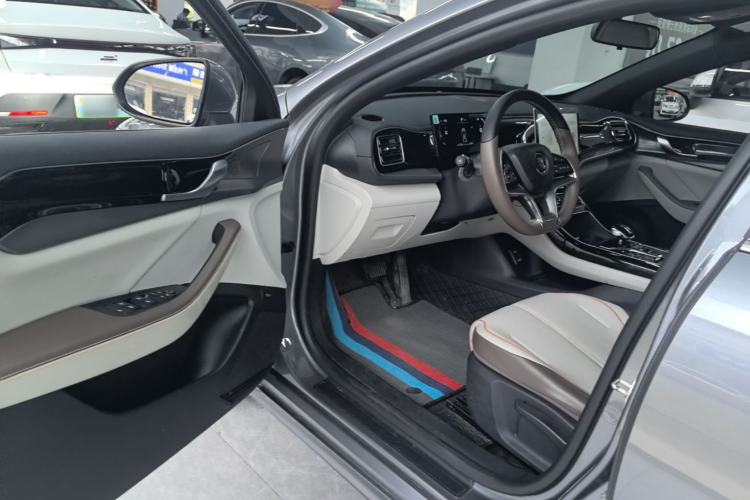 Used BYD Qin PLUS 2023 Champion Edition EV 510KM Leading Model Driver Seat