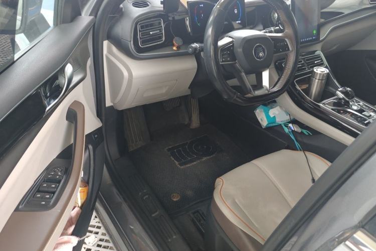 Used BYD Qin PLUS 2023 Champion Edition DM-i 120KM Leading Model Driver Seat
