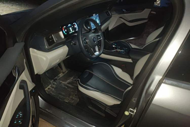 Used BYD Qin PLUS 2023 Champion Edition DM-i 120KM Leading Model Driver Seat