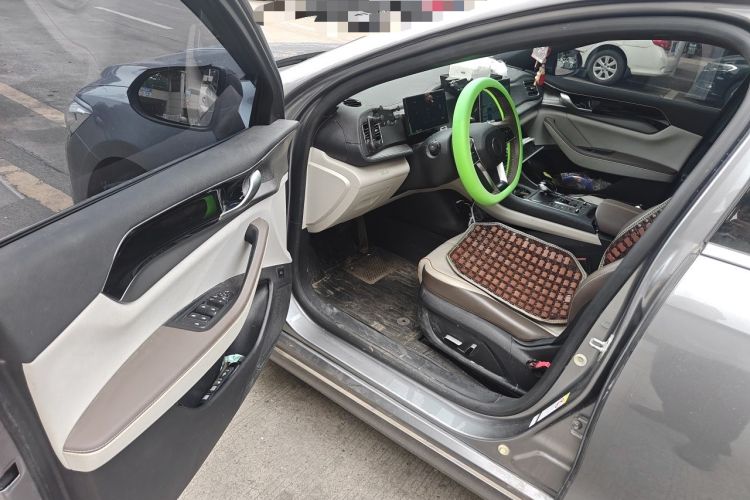 Used BYD Qin PLUS 2023 Champion Edition DM-i 55KM Superior Model Driver Seat