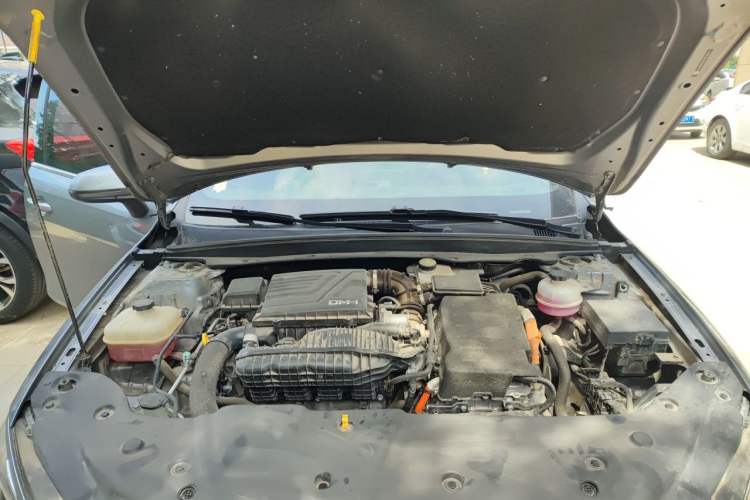 Used BYD Qin PLUS 2023 Champion Edition DM-i 55KM Leading Model Engine Bay