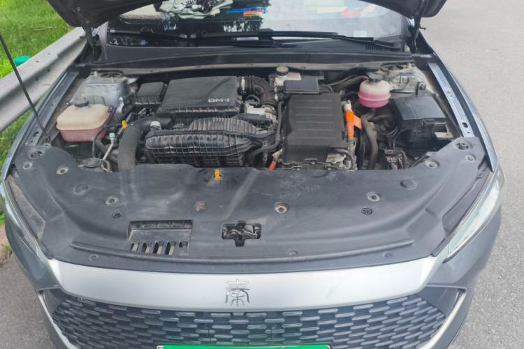 Used BYD Qin PLUS 2023 Champion Edition DM-i 120KM Leading Model Engine Bay