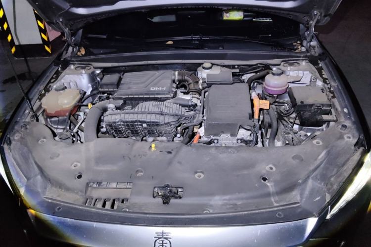 Used BYD Qin PLUS 2023 Champion Edition DM-i 120KM Leading Model Engine Bay