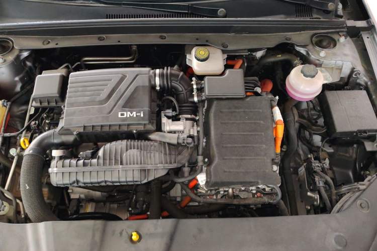 Used BYD Qin PLUS 2023 Champion Edition DM-i 55KM Superior Model Engine Bay