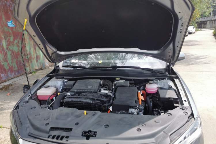 Used BYD Qin PLUS 2023 Champion Edition DM-i 55KM Leading Model Engine Bay