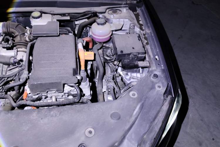 Used BYD Qin PLUS 2023 Champion Edition DM-i 120KM Leading Model Engine Bay Left
