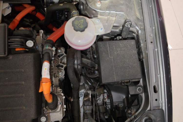 Used BYD Qin PLUS 2023 Champion Edition DM-i 55KM Superior Model Engine Bay Left