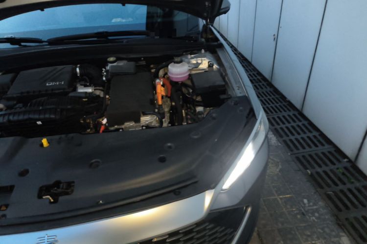 Used BYD Qin PLUS 2023 Champion Edition DM-i 120KM Beyond Model Engine Bay Left