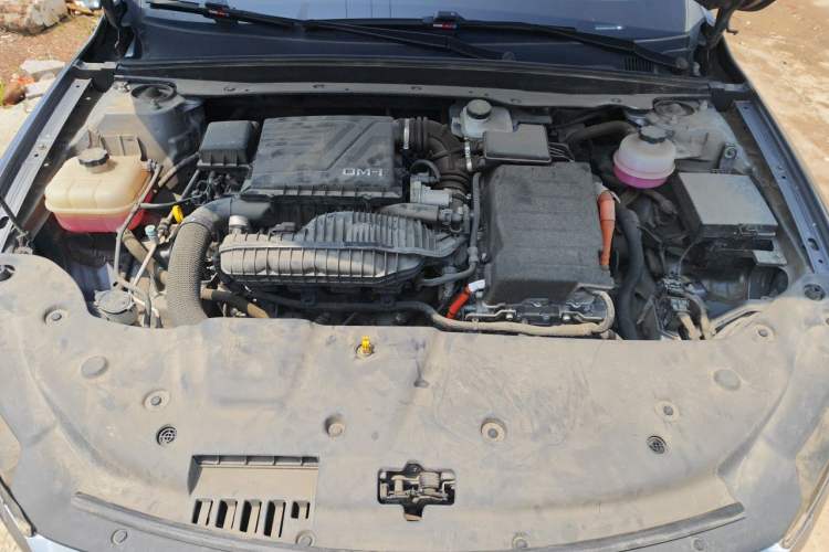 Used BYD Qin PLUS 2023 Champion Edition DM-i 120KM Leading Model Engine Bay
