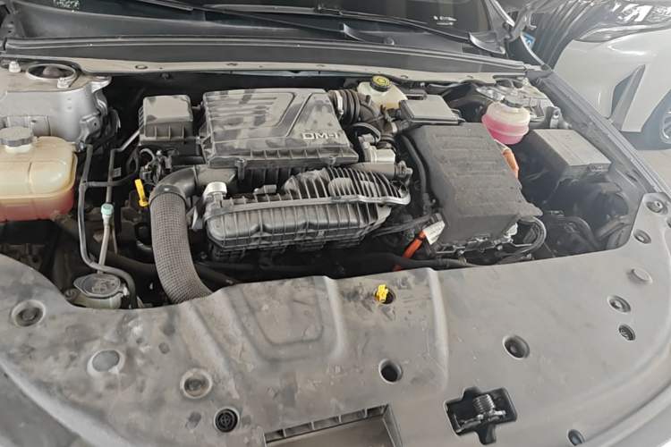 Used BYD Qin PLUS 2023 Champion Edition DM-i 55KM Superior Model Engine Bay