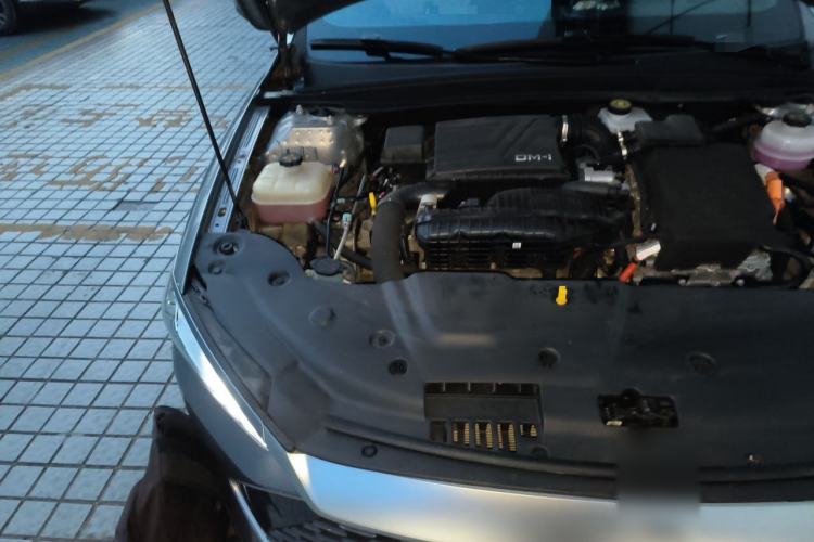 Used BYD Qin PLUS 2023 Champion Edition DM-i 120KM Beyond Model Engine Bay Right