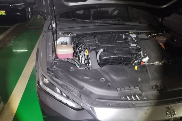 Used BYD Qin PLUS 2023 Champion Edition DM-i 120KM Leading Model Engine Bay Right