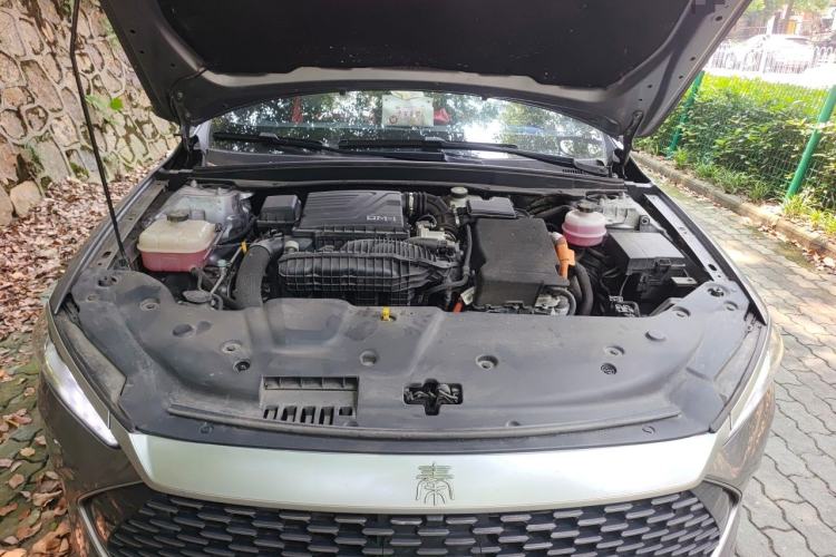 Used BYD Qin PLUS 2023 Champion Edition DM-i 120KM Leading Model Engine Bay