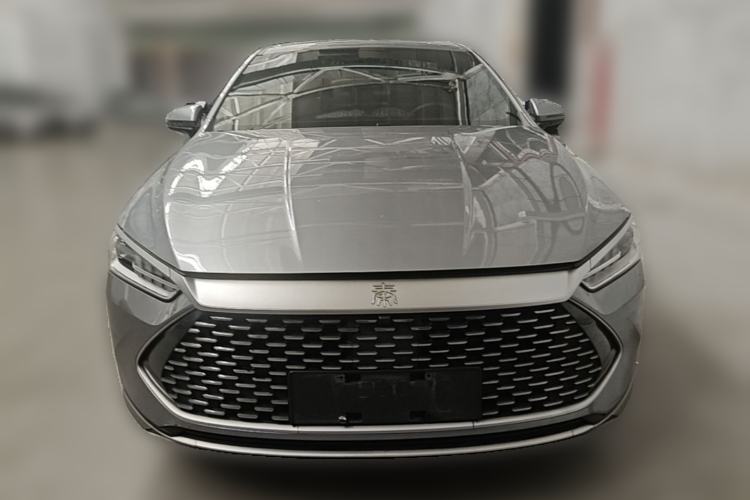 Used BYD Qin PLUS 2023 Champion Edition DM-i 120KM Leading Model Front