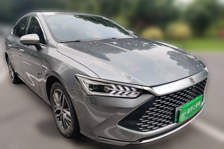 Used BYD Qin PLUS 2023 Champion Edition DM-i 120KM Leading Model Front Right 45 Deg
