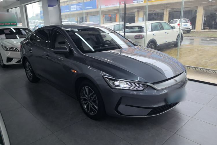 Used BYD Qin PLUS 2023 Champion Edition EV 510KM Leading Model Front Right 45 Deg