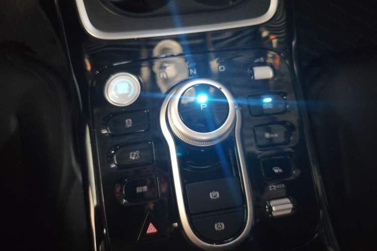 Used BYD Qin PLUS 2023 EV 510KM Travel Edition Gear Lever
