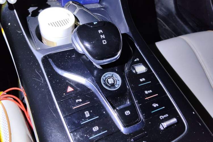 Used BYD Qin PLUS 2023 Champion Edition DM-i 120KM Leading Model Gear Lever