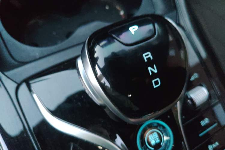 Used BYD Qin PLUS 2023 Champion Edition DM-i 55KM Leading Model Gear Lever