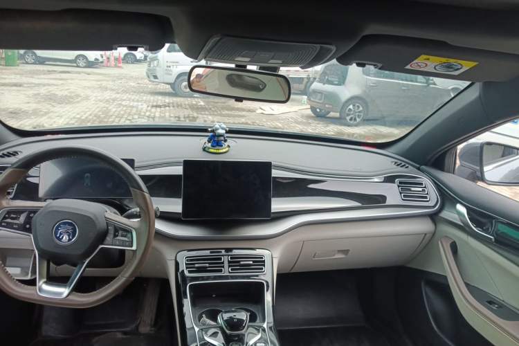 Used BYD Qin PLUS 2023 Champion Edition DM-i 55KM Superior Model Headliner