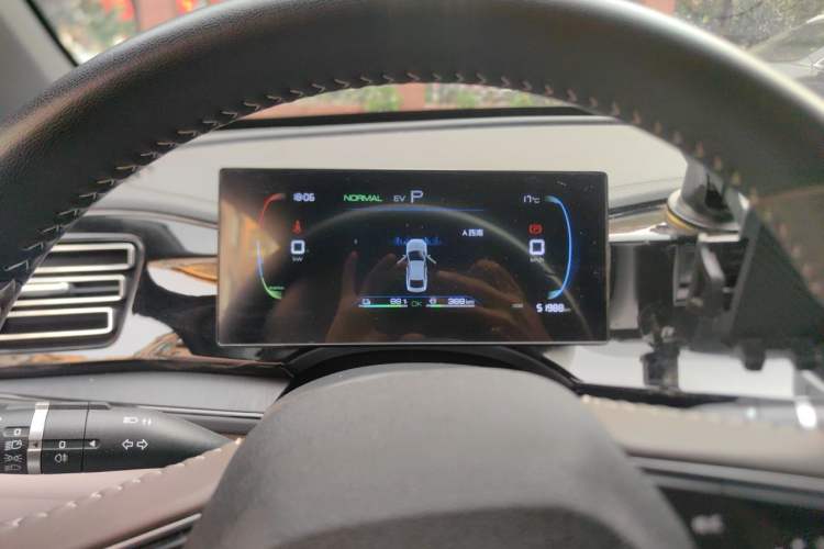 Used BYD Qin PLUS 2023 Champion Edition DM-i 55KM Leading Model Instrument Cluster