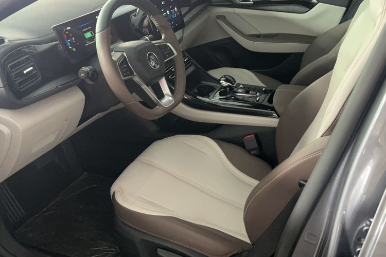 Used BYD Qin PLUS 2023 Champion Edition DM-i 55KM Leading Model Interior 1