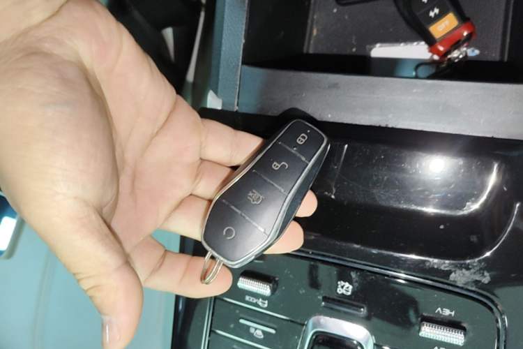 Used BYD Qin PLUS 2023 Champion Edition DM-i 55KM Leading Model Interior 1