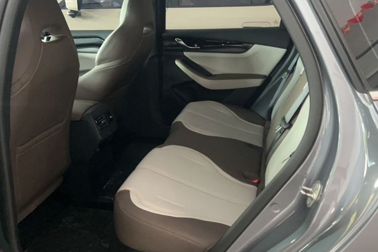 Used BYD Qin PLUS 2023 Champion Edition DM-i 55KM Leading Model Interior 2