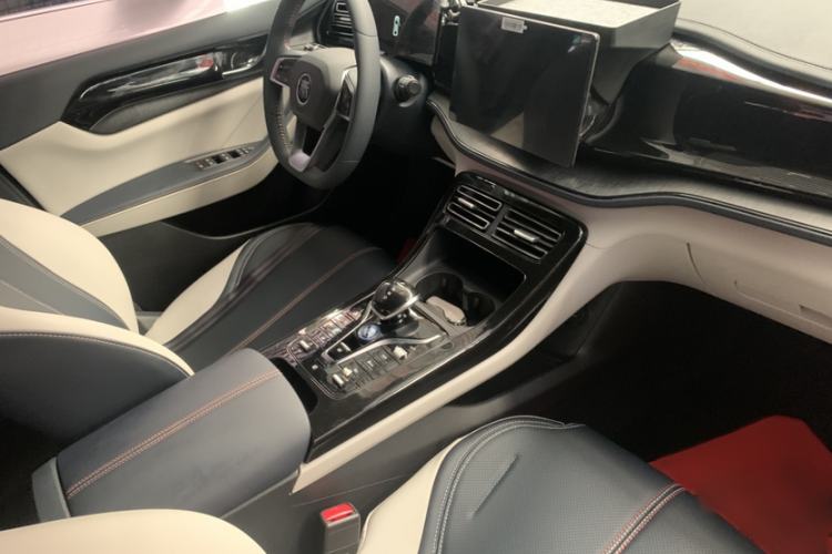 Used BYD Qin PLUS 2023 Champion Edition DM-i 55KM Leading Model Interior 3