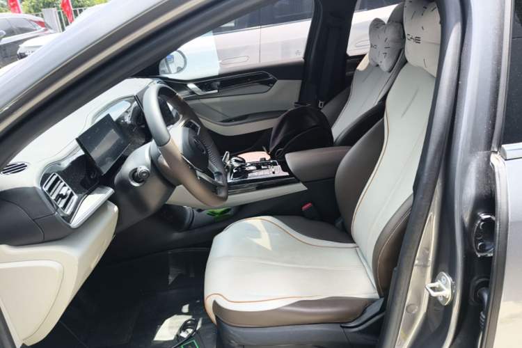 Used BYD Qin PLUS 2023 Champion Edition DM-i 120KM Beyond Model Left Front Seat