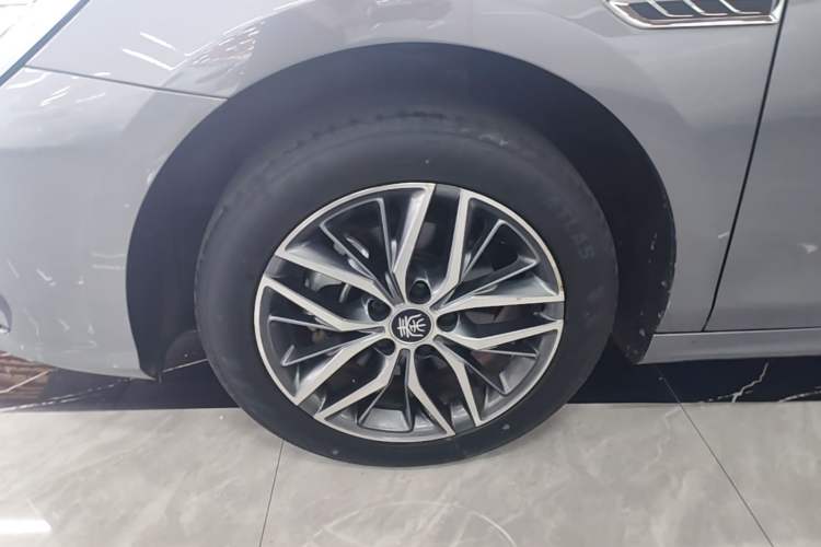 Used BYD Qin PLUS 2023 Champion Edition DM-i 120KM Leading Model Left Front Wheel Hub