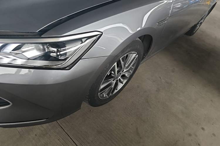 Used BYD Qin PLUS 2023 Champion Edition DM-i 55KM Superior Model Left Front Wheel Hub