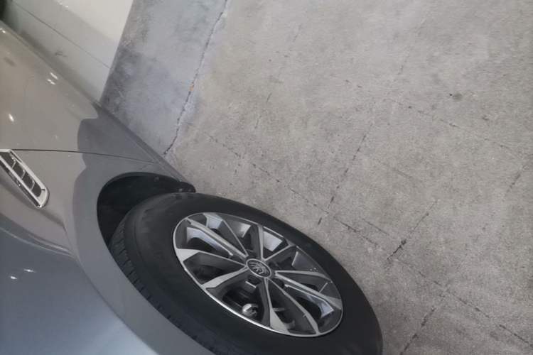 Used BYD Qin PLUS 2023 Champion Edition DM-i 55KM Leading Model Left Front Wheel Hub