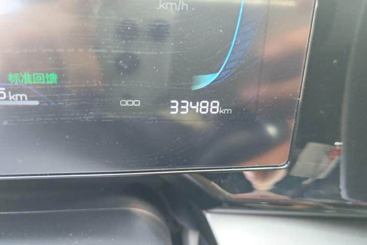 Used BYD Qin PLUS 2023 Champion Edition EV 420KM Superior Model Odometer Close Up
