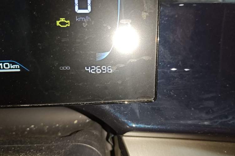 Used BYD Qin PLUS 2023 Champion Edition DM-i 120KM Leading Model Odometer Close Up