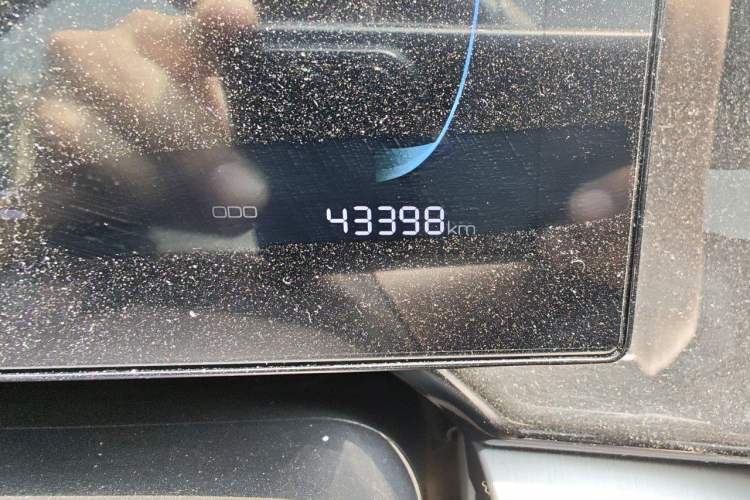 Used BYD Qin PLUS 2023 Champion Edition DM-i 120KM Leading Model Odometer Close Up